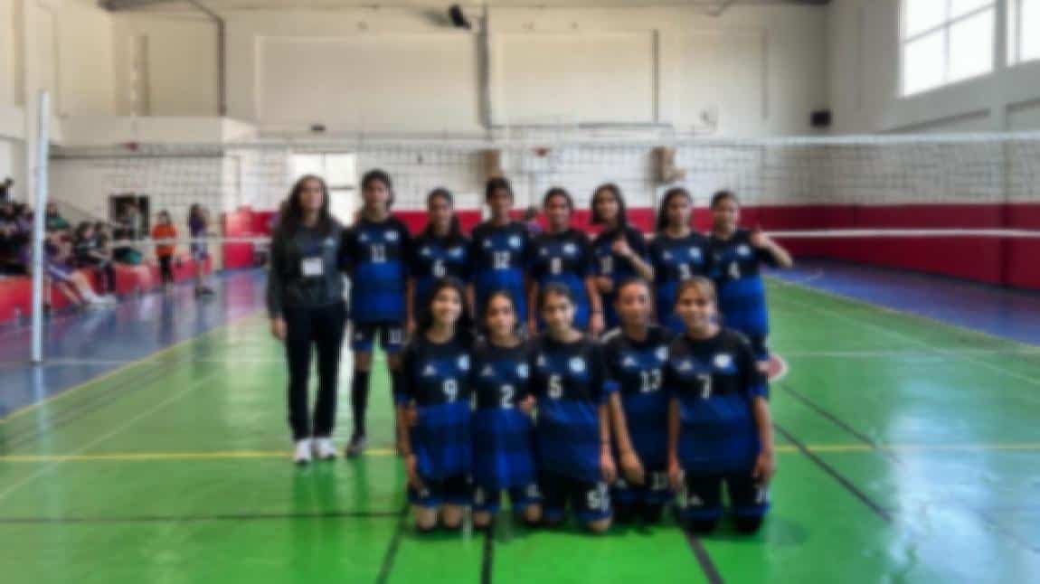 İslahiye'de Düzenlenen Okullar Arası Voleybol Turnuvasında Küçük Kız Voleybol Takımız 2. Yıldız Kız Voleybol Takımımız 4. Olmuştur.